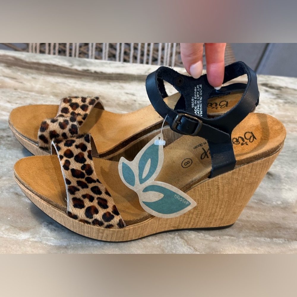 Nwt Women’s Biostep Leopard Print Wedge Sandals- Size 8